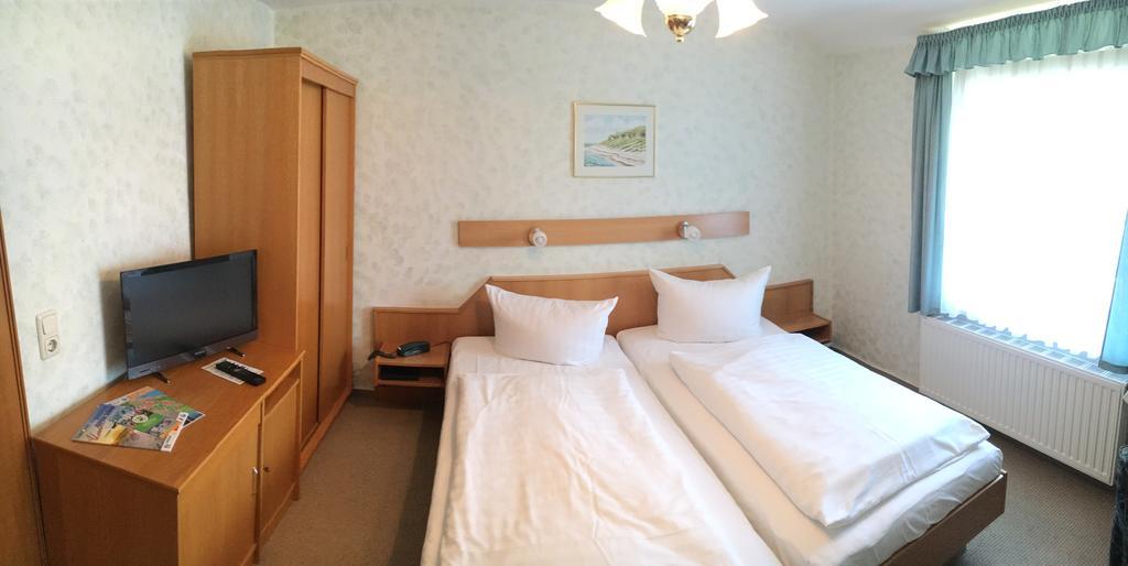 Kastanienhof Hotel Garni Ostseebad Ostseebad Zinnowitz Zimmer foto